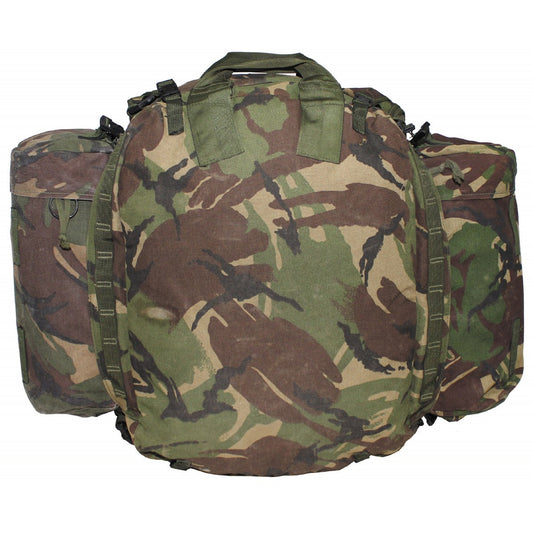 Brit. Rucksack, "Other Arms",Seitentaschen, DPM tarn, gebr.